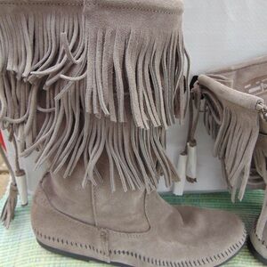 Minnetonka Suede Fringe Ankle Booties - Taupe